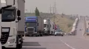 Очередь из фур скопилась на границе с Кыргызстаном