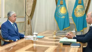 Жилье, помощь бизнесу и аграриям. Токаев дал поручения главе "Байтерека"