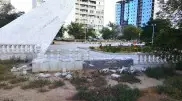 Вандалы повредили балюстраду на бульваре Победы в Актау