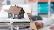 Чиновник дешево продал госжилье родственникам в Алматы: Что будет с квартирами