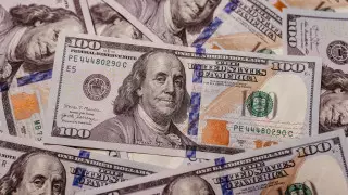 Курс доллара приблизился к отметке в 450 тенге