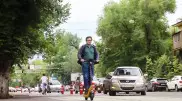 Самокаты и мопеды: как водителям разойтись в одном потоке