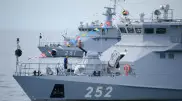 Парад военных кораблей прошел в Актау в честь 30-летия Военно-морских сил РК