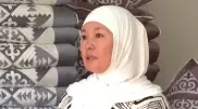 Родившаяся без рук казахстанка научилась шить ногами и открыла свой бизнес