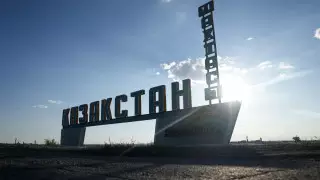 "Температура в шахте 45 градусов": пожар на "Казахстанской" до сих пор не потушен