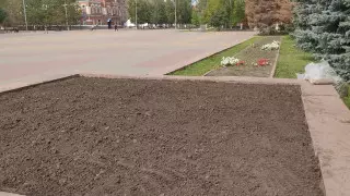 "Люди в Костанае очень культурные": аким высказался о вытоптанных клумбах в день города