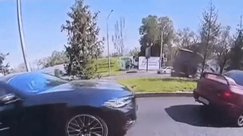 Кадры из видео