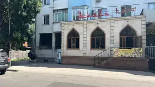 Пристройку в кафе снесли в Алматы