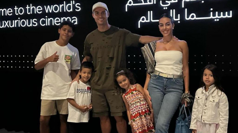 Фото: instagram.com/georginagio