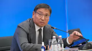 "Пляшут и поют под окнами всю ночь": на шум на Арбате снова пожаловались Досаеву