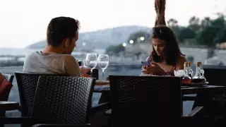 Курортный роман: почему люди часто изменяют в отпуске, ответили психологи