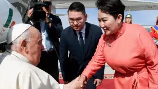 Папа римский впервые в истории приехал в Монголию