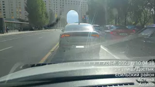 Водитель украсил авто нецензурным приветствием и привлек внимание полиции