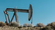 Цены на нефть падают после рекордного роста