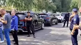 "Захватывают нашу дорогу". Жители крупного ЖК обратились в акимат Алматы