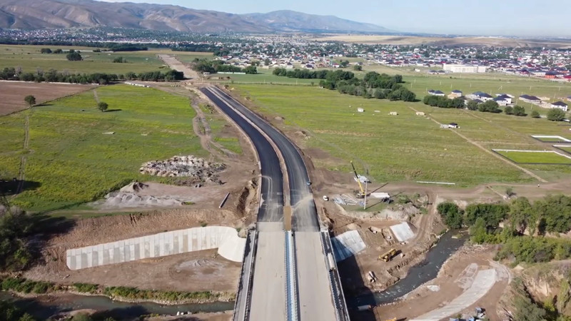 Кадры из видео