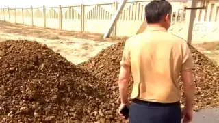 "Хотел обещанные акиматом деньги". Перекрывшего дорогу в Шымкенте бизнесмена наказали