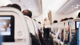 На жителя Актау составили четыре протокола за поведение в самолете