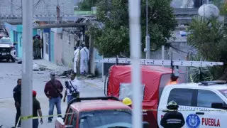 Самолет упал на жилой район в мексиканском городе