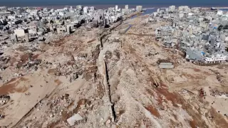 "Более 11 тысяч погибших". Жертв наводнения в Ливии начали массово хоронить в братских могилах