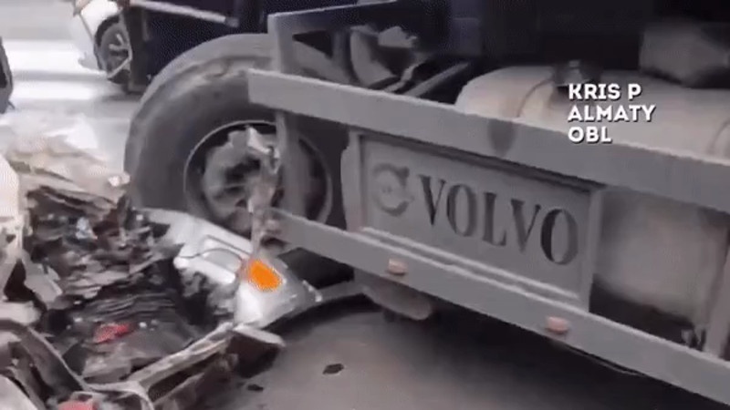 Кадры из видео