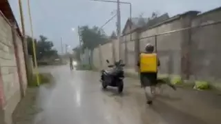 Доставщик еды размахивал ножом в Алматы: его задержали