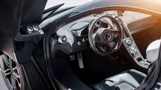 Премиальный алкоголь, люксовые авто, 10 квартир: что изменит налог на роскошь