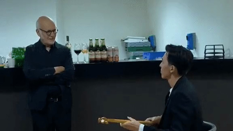 Кадры из видео