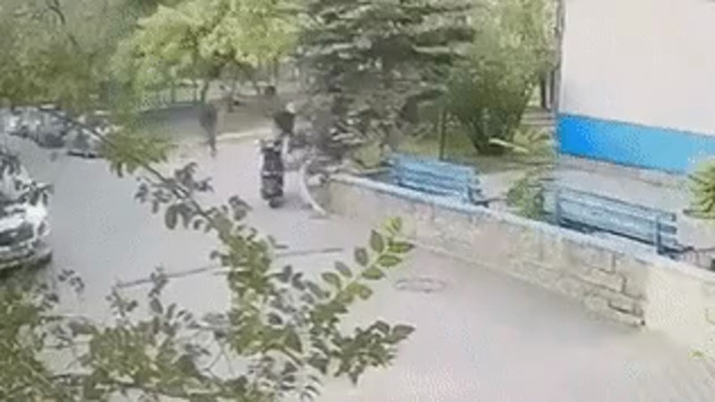 Кадры из видео