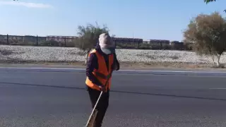 "Нарушают чистоту сами жители": уборщицы улиц из Кызылорды рассказали о своей работе