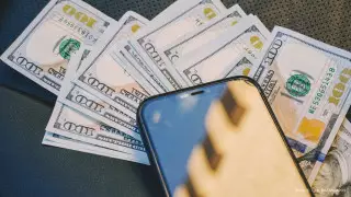 Названы официальные курсы доллара, рубля и евро на 3 октября