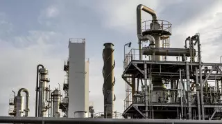 О строительстве газовых заводов на Кашагане и Карачаганаке высказался глава Минэнерго