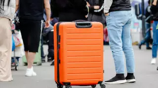 Ручная кладь застряла в калибровщике, и пассажир не смог улететь