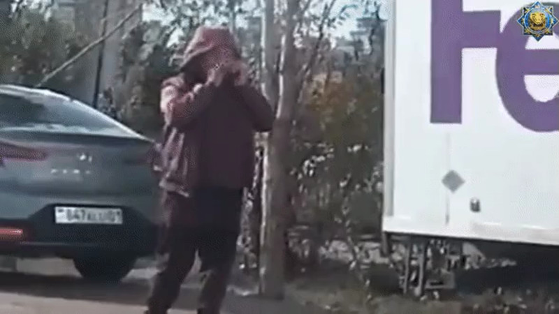 Кадры из видео