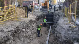 Досаев проверил реконструкцию инженерных сетей в микрорайоне "Кемел"