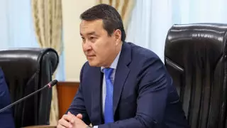 Отец премьера Смаилова стал почетным гражданином Жамбылской области