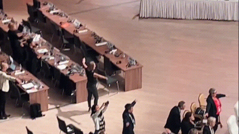 Кадр из видео