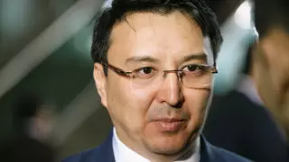 Почему экс-депутата Нуржана Альтаева не конвоировали в суд