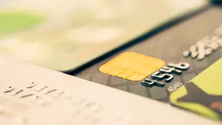 Почему Нацбанк хочет ужесточить выдачу банковских карт иностранцам