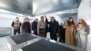 Аким Алматы поручил устранить дефекты в школе №127 в Ауэзовском районе