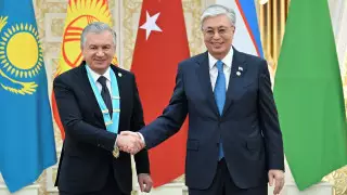 Президент Токаев предложил наградить Мирзиеева