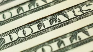 Курс доллара вырос еще на 2 тенге