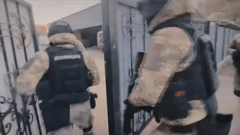 Кадры из видео