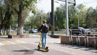 Сколько самокатчиков оштрафовали в Алматы