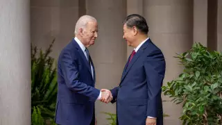 Потепление в отношениях? Чем закончились переговоры Байдена и Си Цзиньпина