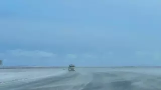 Из-за обледеневших дорог закрыли трассы в Костанайской области