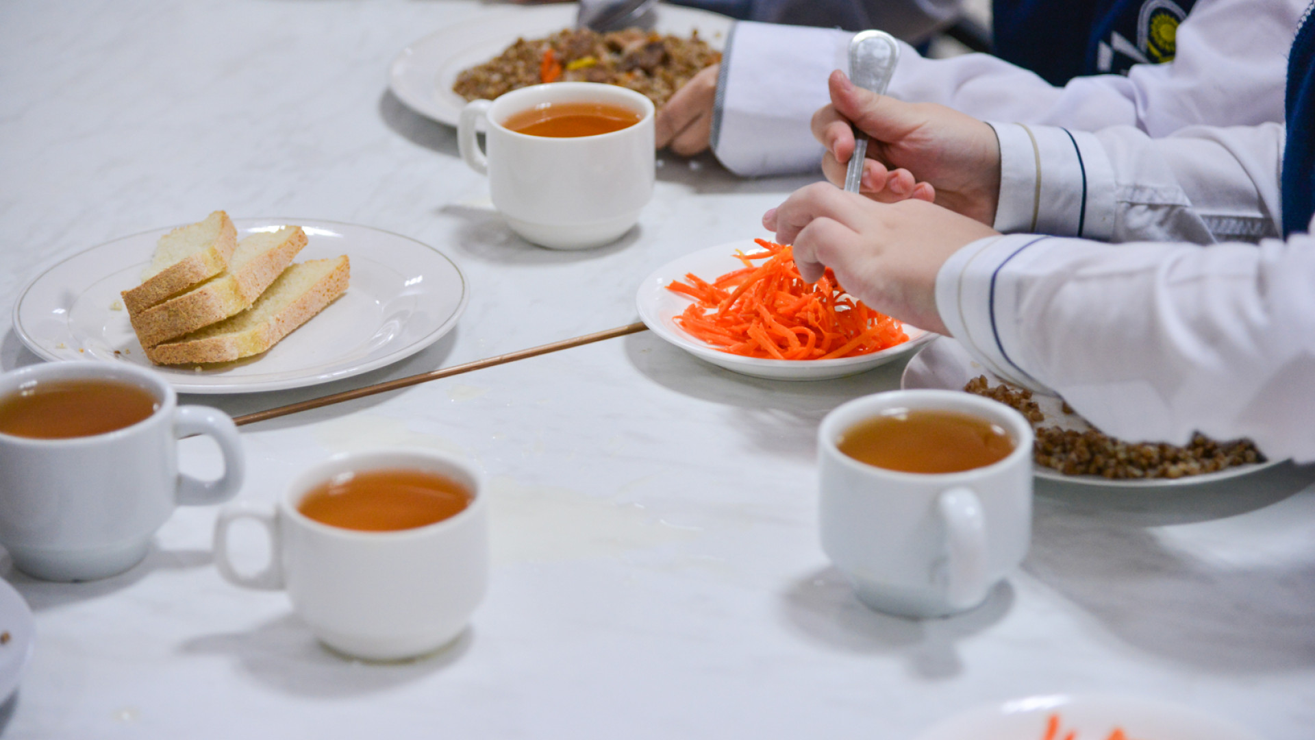 На сколько увеличат стоимость школьного питания в Астане