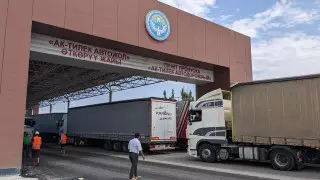 Затор на границе Казахстана и Кыргызстана: о ситуации рассказали в ГКНБ