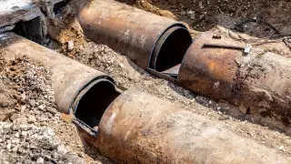 Теплотрассу прорвало в Алматы