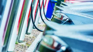 Когда решат проблему с запретом зарядок электрокаров в паркингах